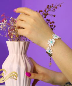 دستبند گل بهاری